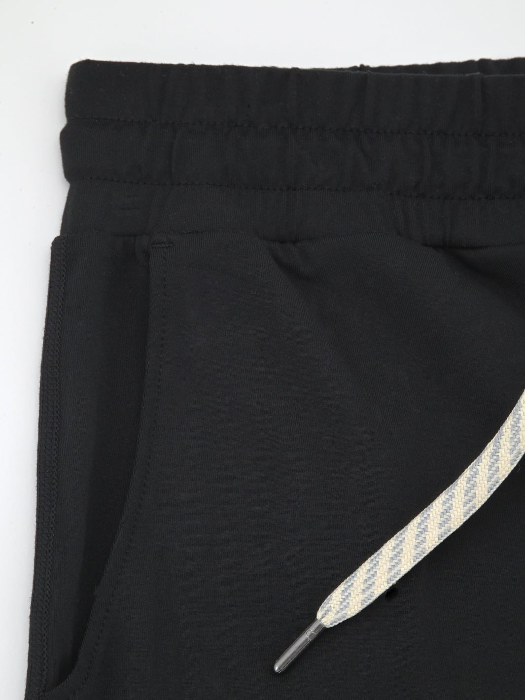 The Performance Jogger - Public Veil